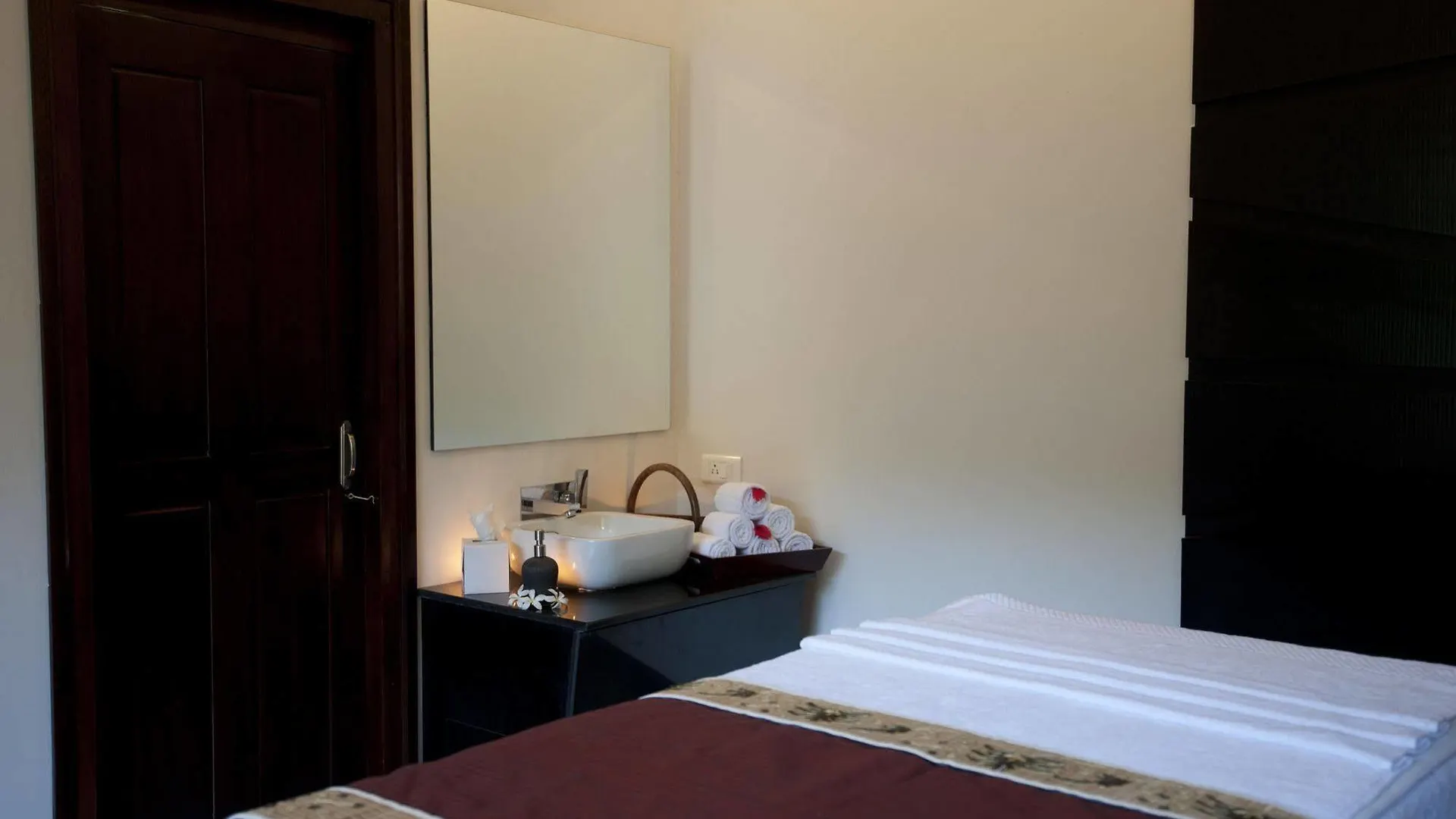 **** Szálloda Niraamaya Cardamom Club Thekkady India